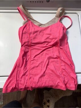 Lululemon pink layered workout tank top with built in bra
